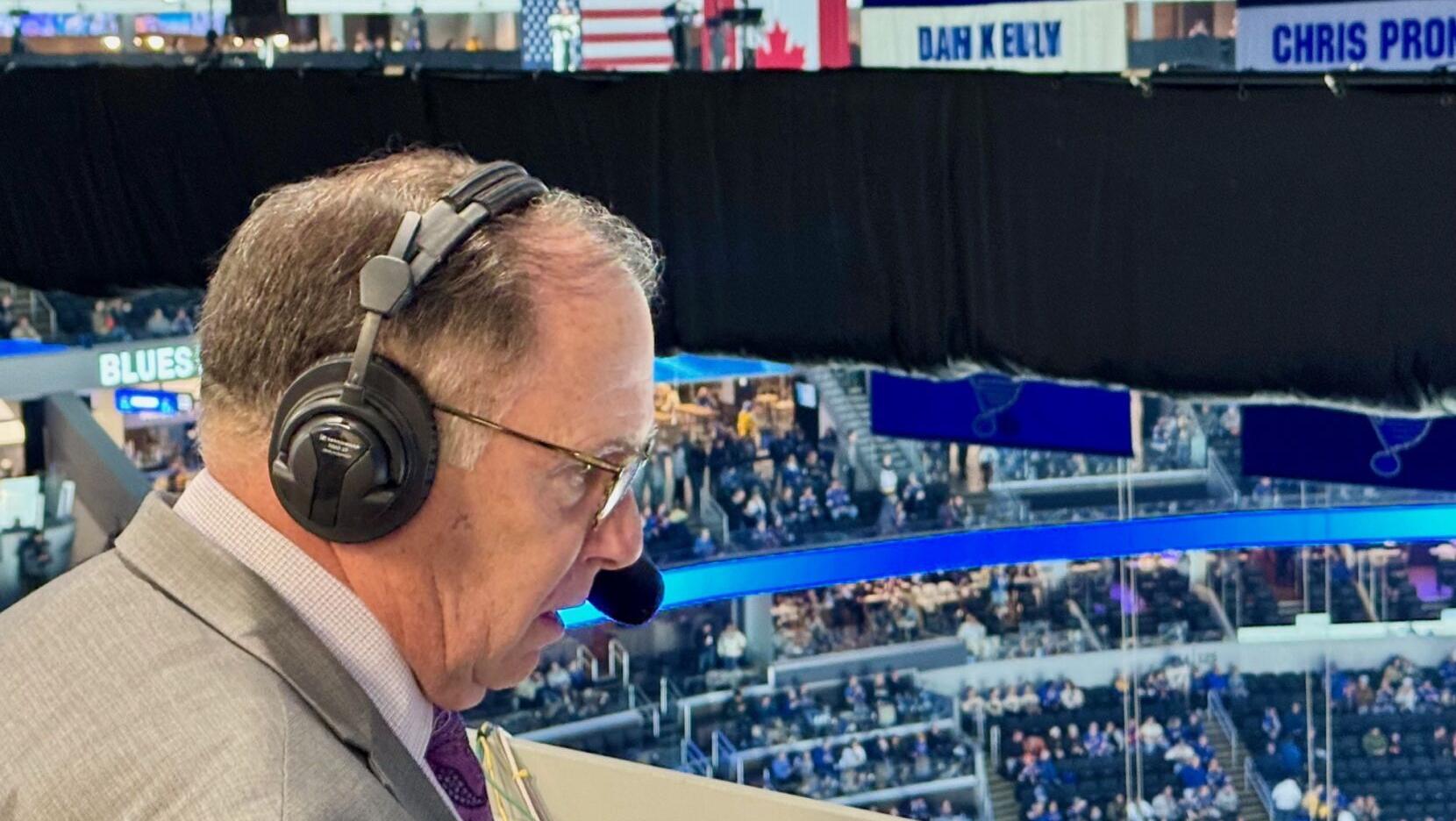 Hochman: ‘Really heartwarming.’ Broadcaster John Kelly is honored at Blues game